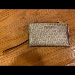 Michael Kors Wallet Wrislet
